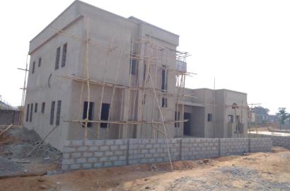DISTRESS DISTRESS DISTRESS..A solidly built 4 bedroom fully detached duplex with a room bq on a 600sqm plot, already plastered in Excellent homes by Seman Estate behind dunamis glory dome lugbe Abuja going for  #65m.