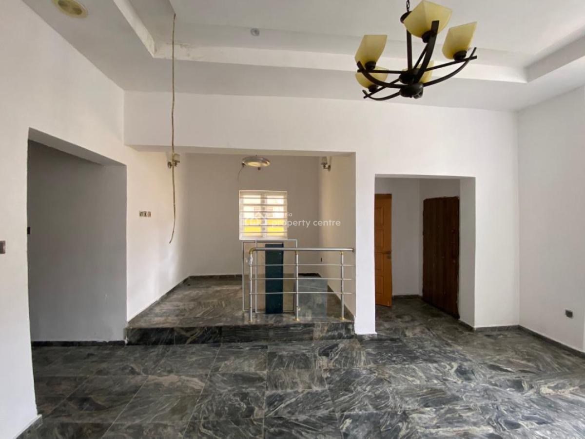 4 bedroom semi-detached duplex for rent