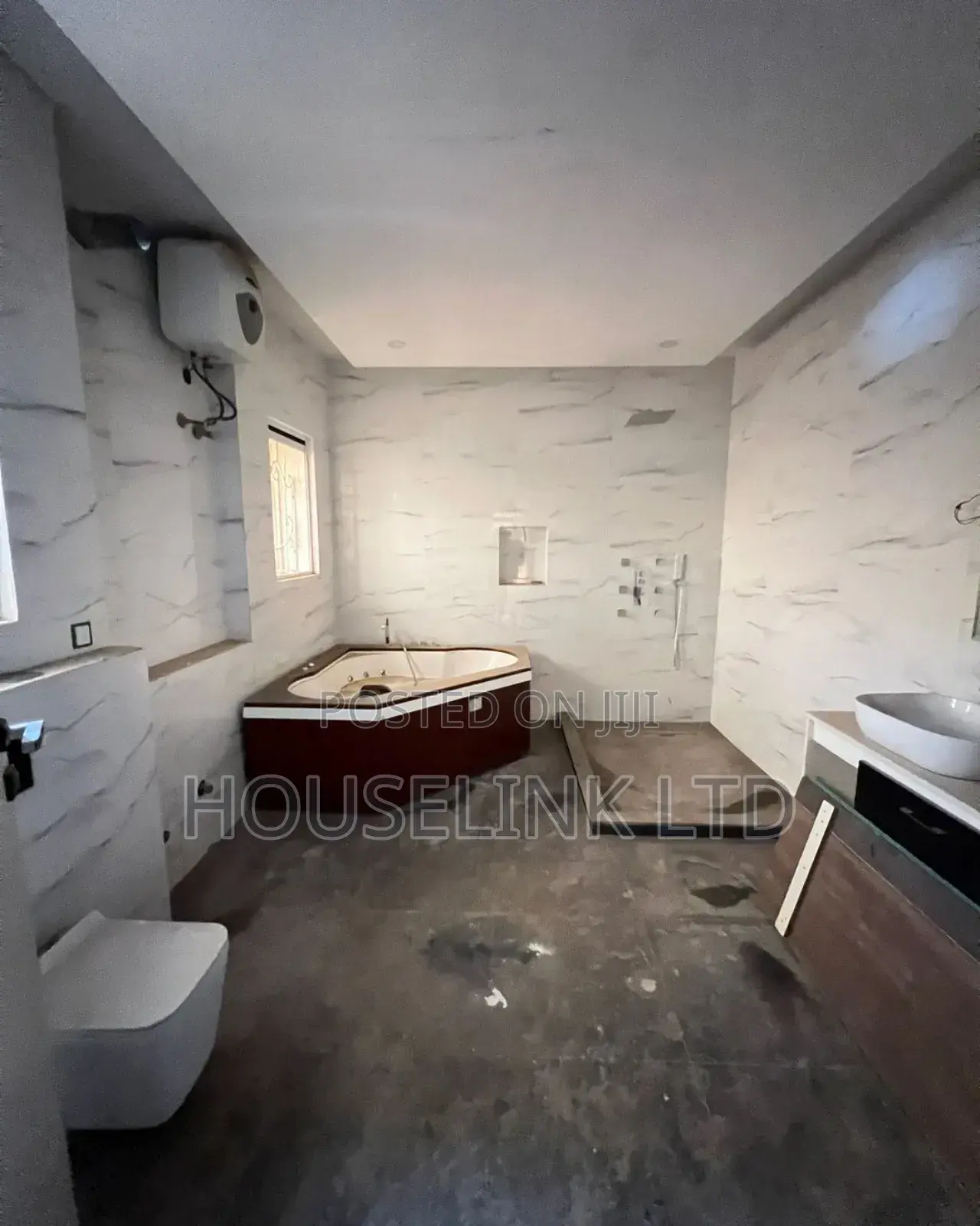 7bdrm Mansion In Katampe Extension For Sale