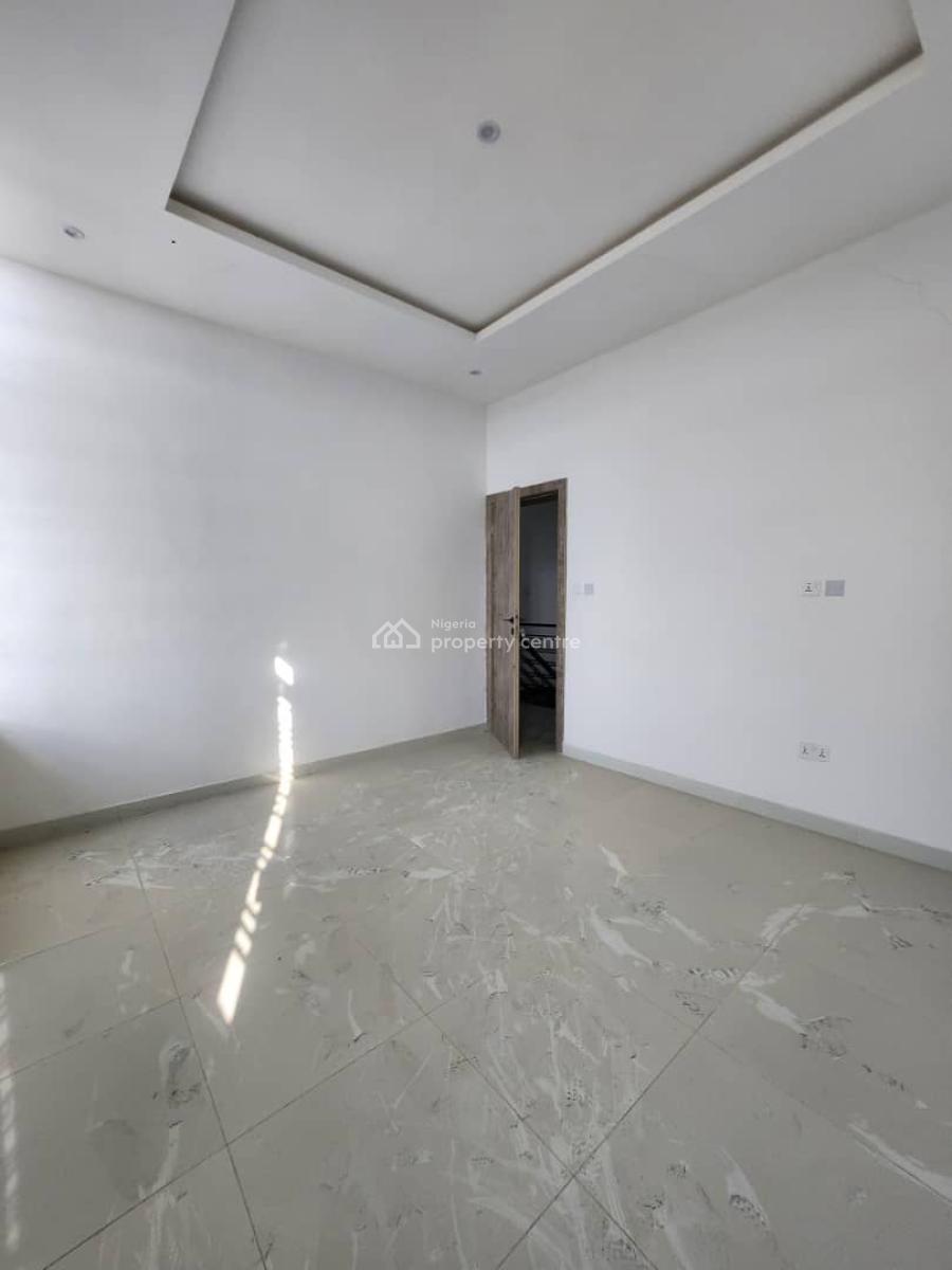4 bedroom semi-detached duplex for rent
