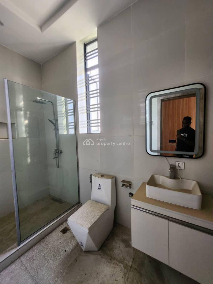 4 bedroom semi-detached duplex for rent