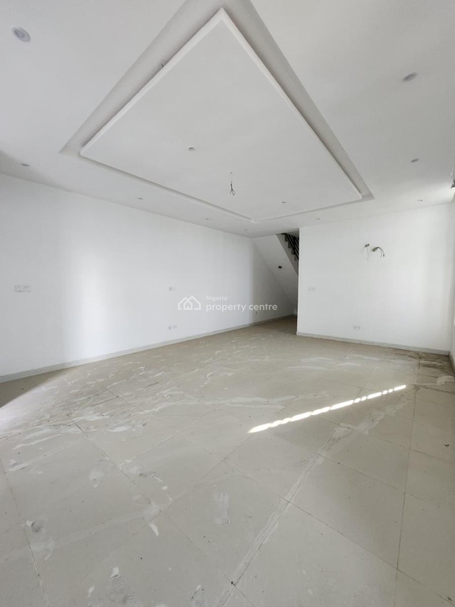 4 bedroom semi-detached duplex for rent