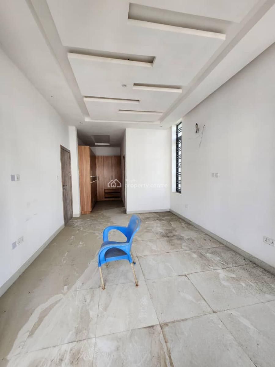 4 bedroom semi-detached duplex for rent