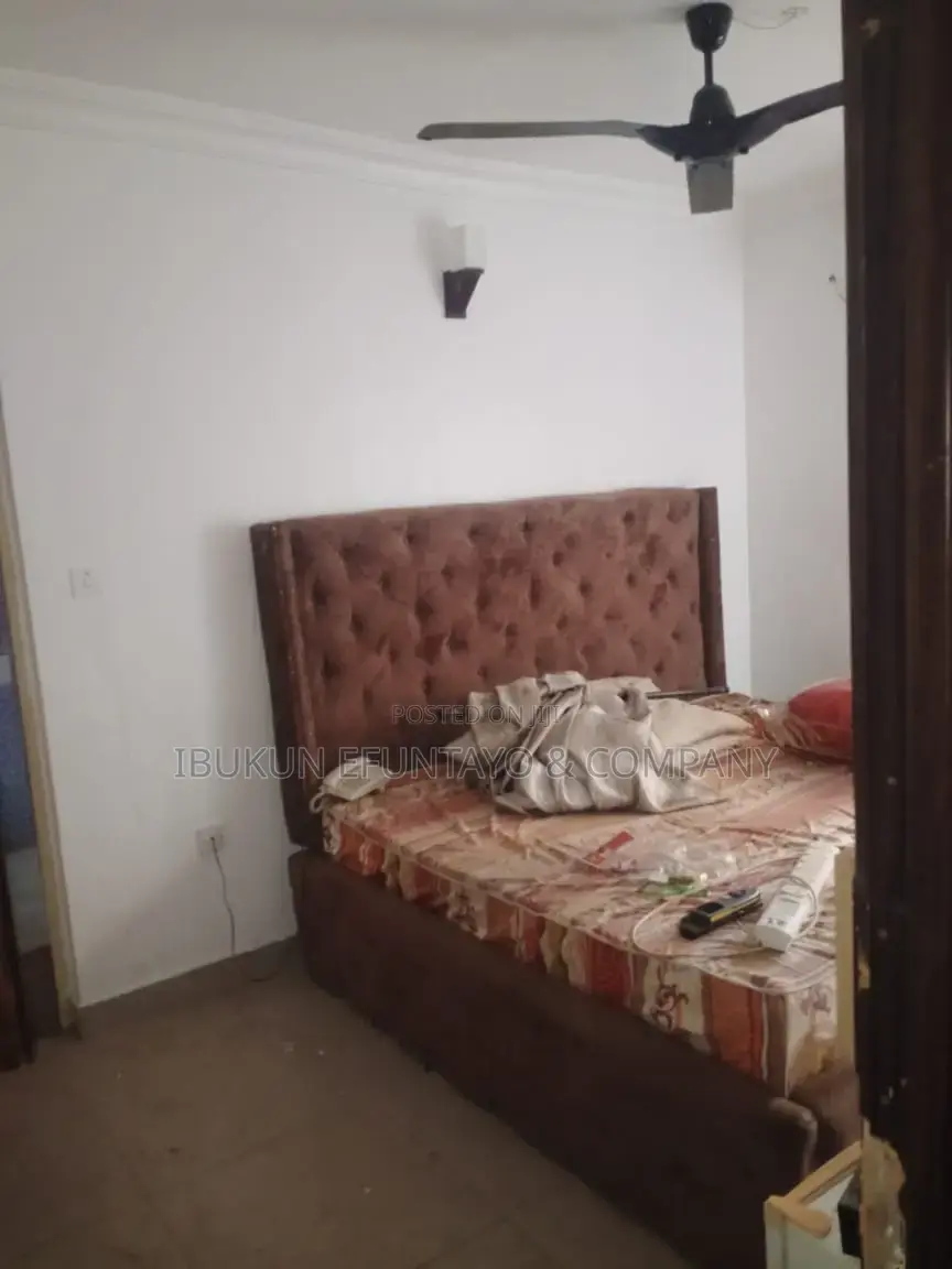 Hotel With Furnished 12 Rooms en Suite for Lease