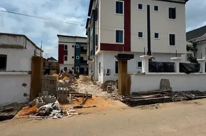 Flat / apartment for sale  Beautifully Built 2 Bedroom Apartment in a Secured Estate Surulere, Lagos