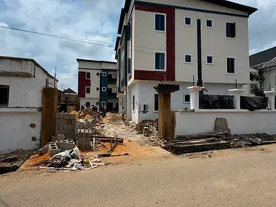 Flat / apartment for sale  Beautifully Built 2 Bedroom Apartment in a Secured Estate Surulere, Lagos