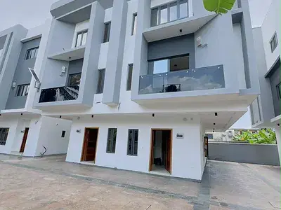 Semi-detached duplex for sale  Nicely Built 4 Bedroom Semi Detached Duplex with BQ Surulere, Lagos