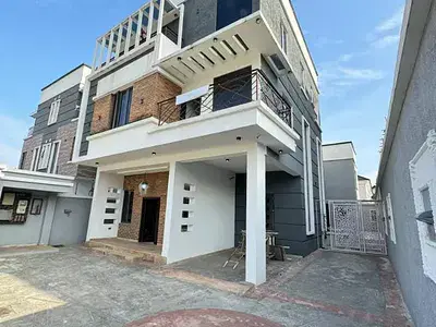 Detached duplex for sale  Astonishing 5 Bedroom Fully Detached House + Pool, Cinema, Gym, BQ Omole Phase 1, Ikeja, Lagos