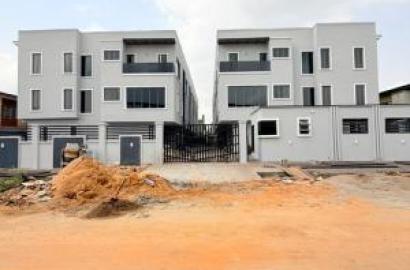 4 bedroom detached duplex for sale