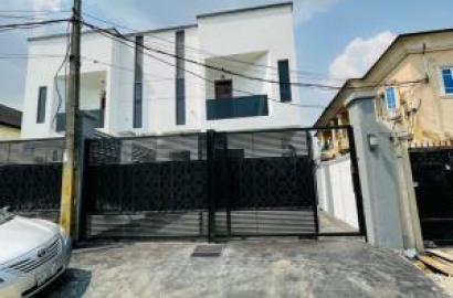 4 bedroom semi-detached duplex for sale