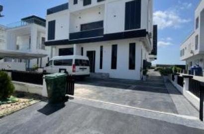 5 bedroom detached duplex for sale