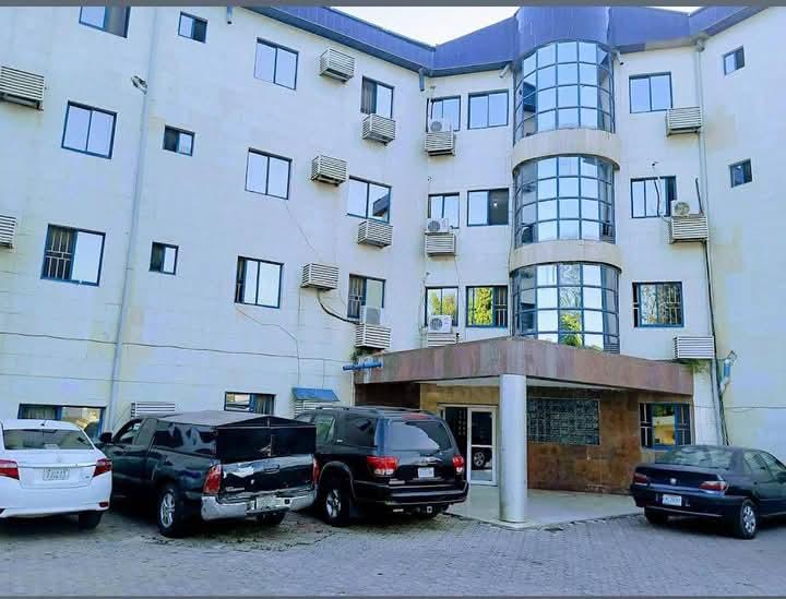 DISTRESS SALE – OXFORD HOTEL  WUSE, ABUJA FCDA C of O ₦2B