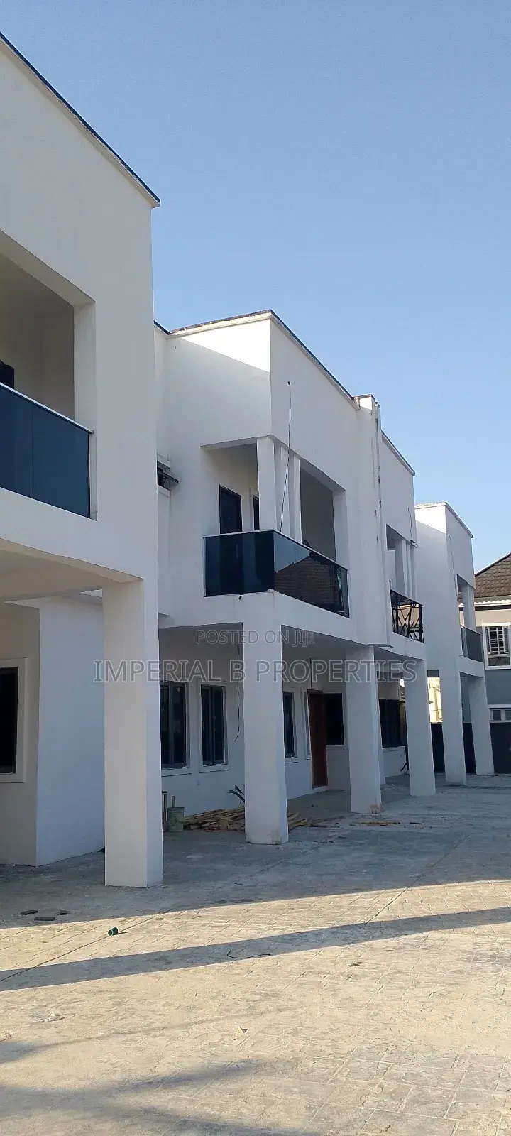 Furnished 3bdrm Townhouse/Terrace in By Crown Estate for sale