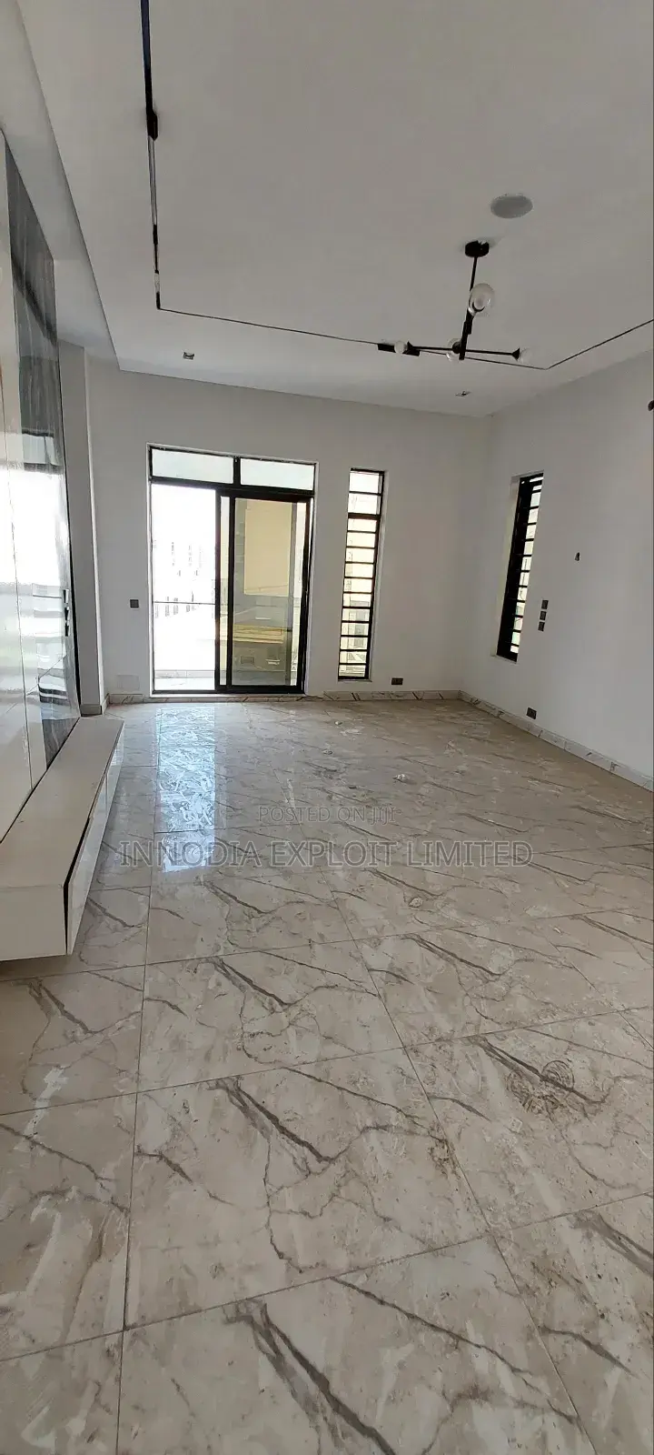 5bdrm Duplex in Royal Pine Estate,, Lekki for sale