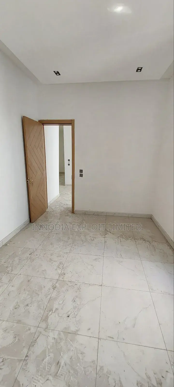 5bdrm Duplex in Royal Pine Estate,, Lekki for sale