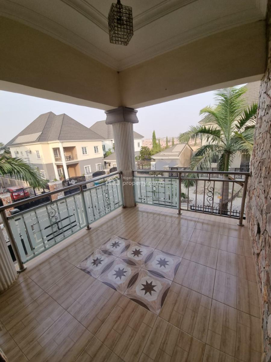 4 bedroom detached duplex for sale