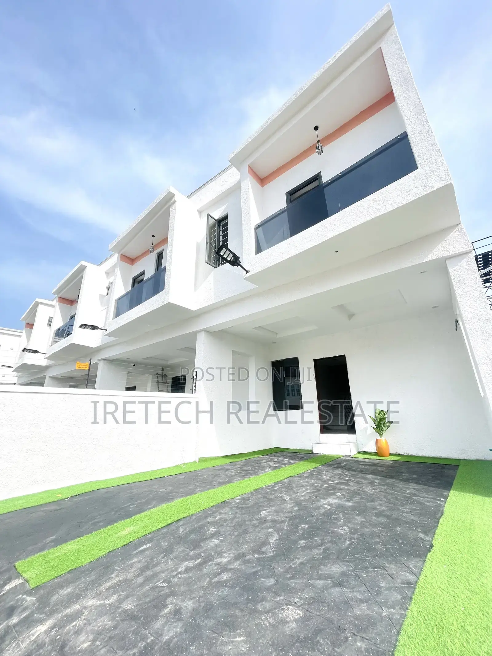 3bdrm Townhouse/Terrace in Ajah Abraham for sale