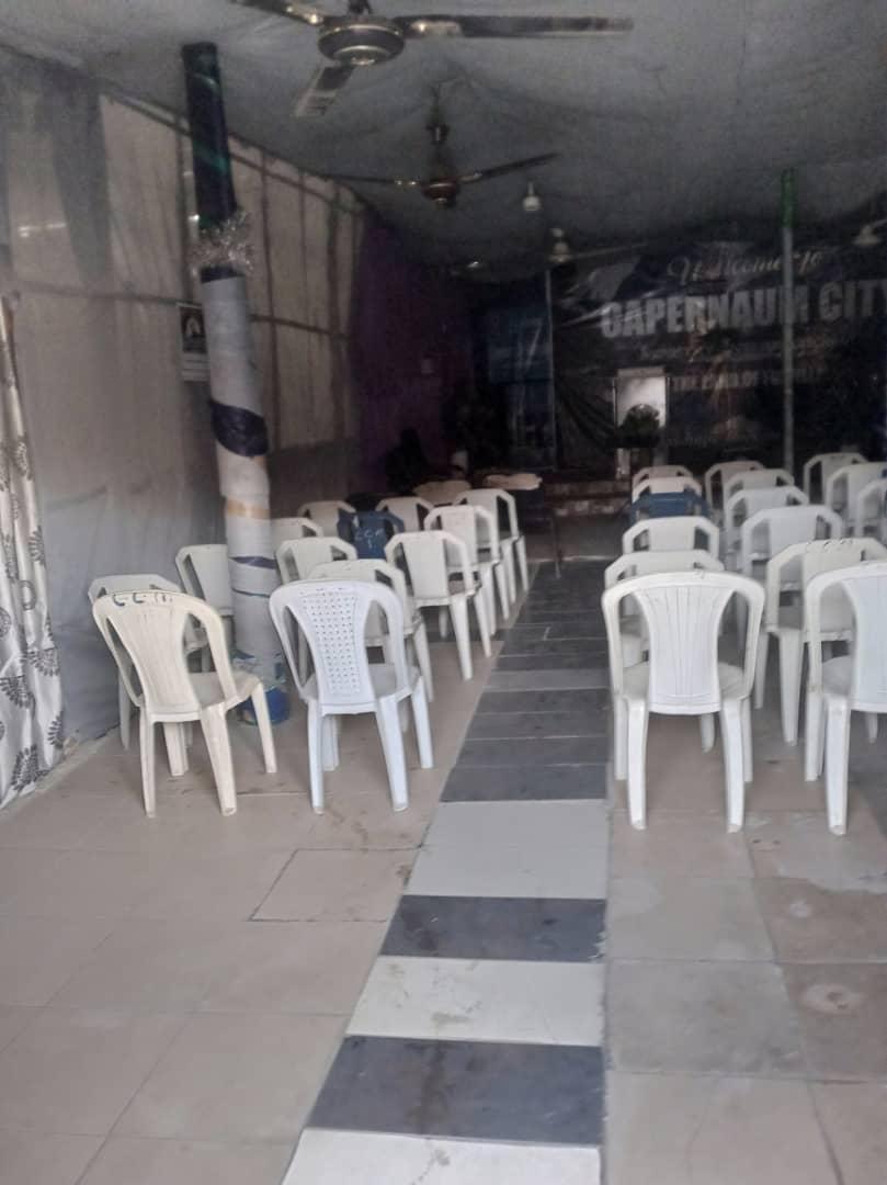 CHURCH Space FOR LET THE HEART OF BARIGA WITH A CAPACITY OF HUNDRED PLUS WORSHIPPERS