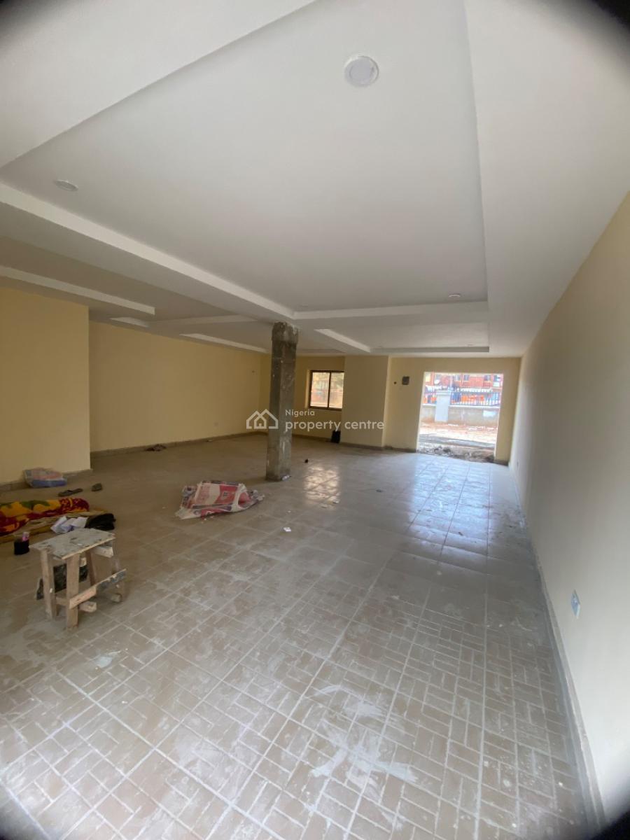 Plaza / complex / mall for sale