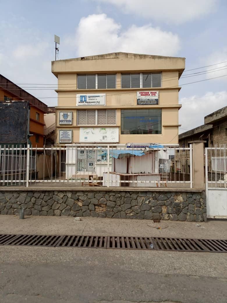 FOR SALE A BUILDING CONSIST OF 3 NOS OPEN PLAN OFFICE FLOORS. WELL GATED AND FENCED.