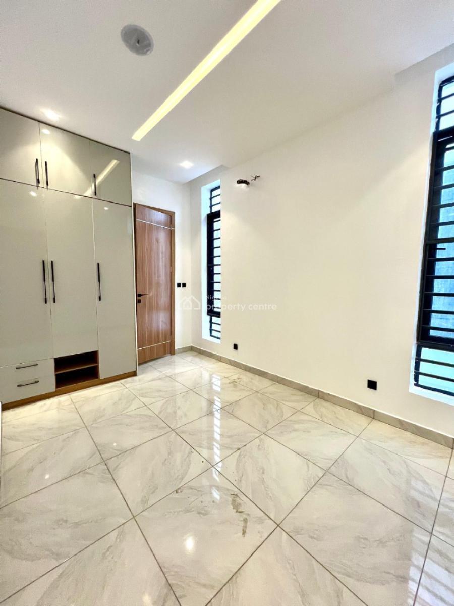 4 bedroom detached duplex for sale