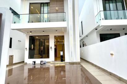 4 bedroom detached duplex for sale