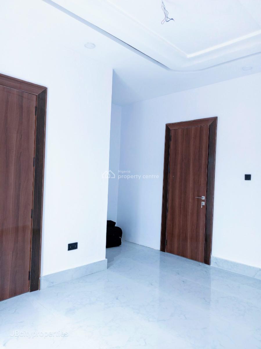 1 bedroom mini flat (room and parlour) for rent