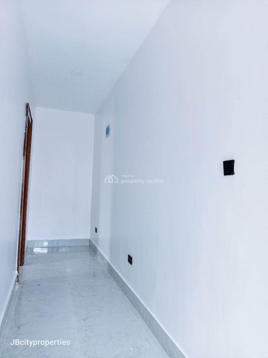 1 bedroom mini flat (room and parlour) for rent