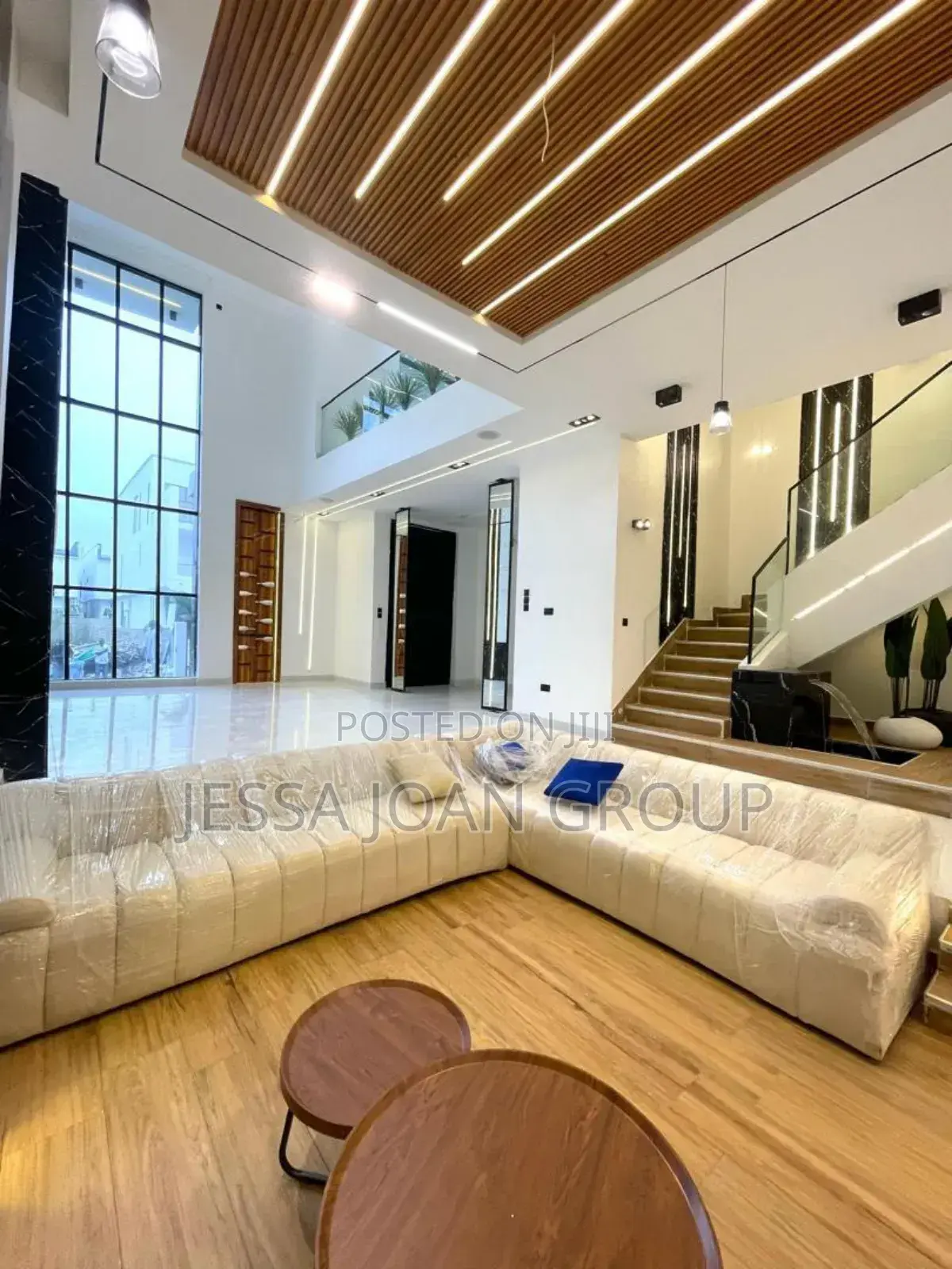 Furnished 5bdrm Mansion in Chevron for sale
