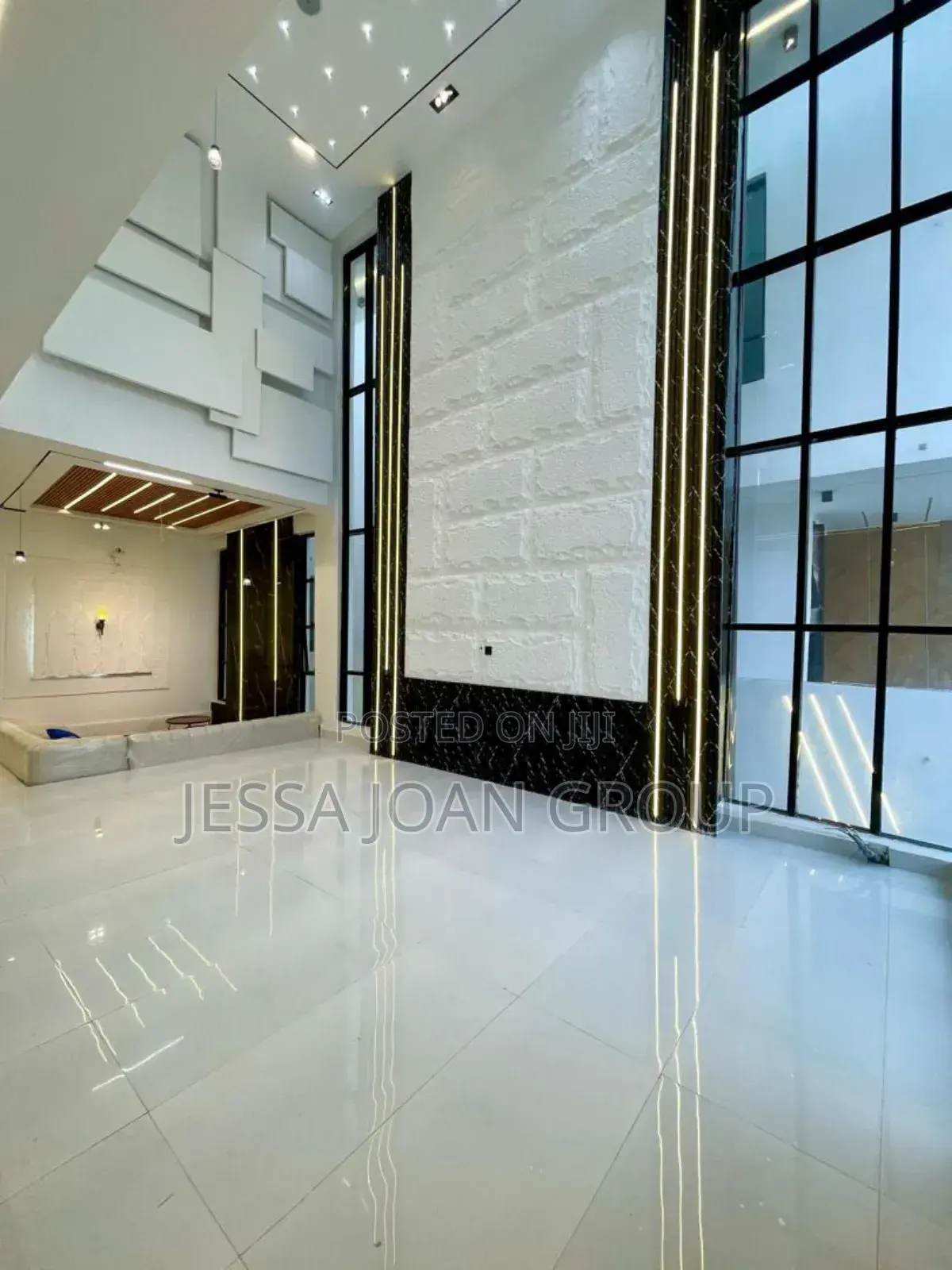 Furnished 5bdrm Mansion in Chevron for sale