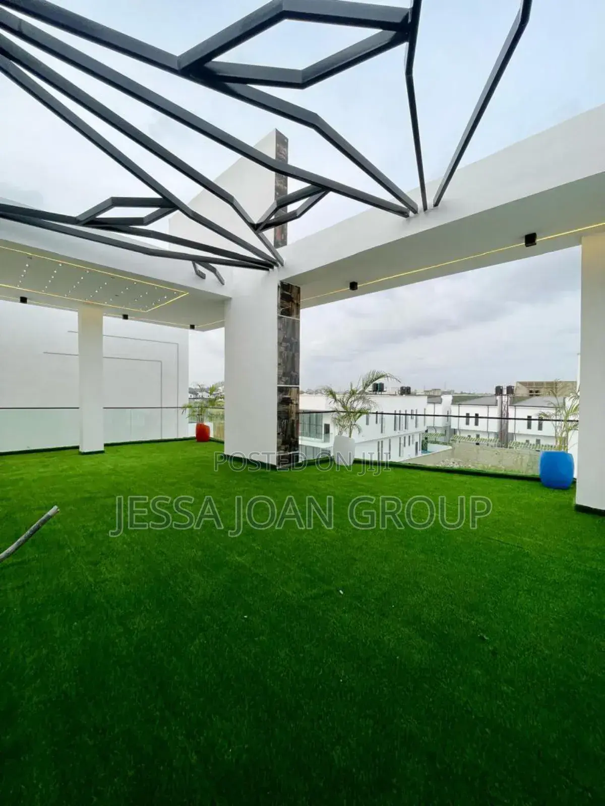 Furnished 5bdrm Mansion in Chevron for sale