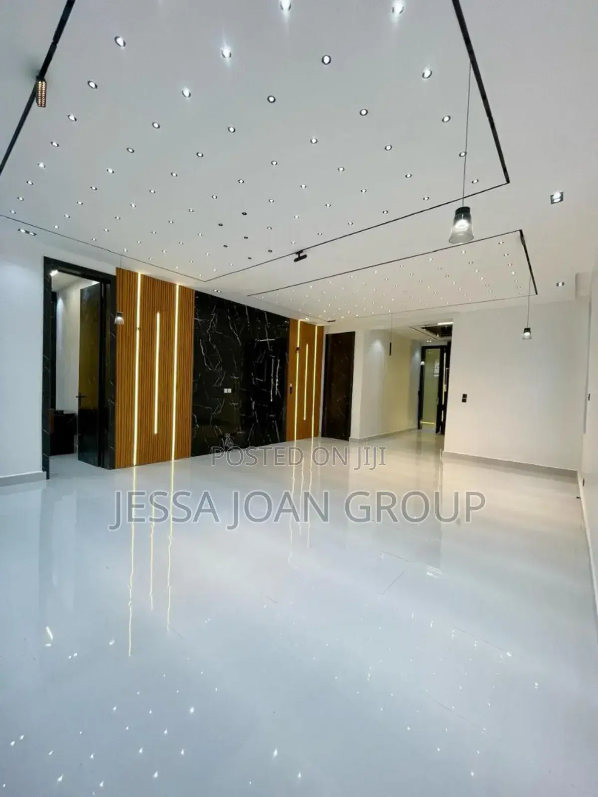 Furnished 5bdrm Mansion in Chevron for sale