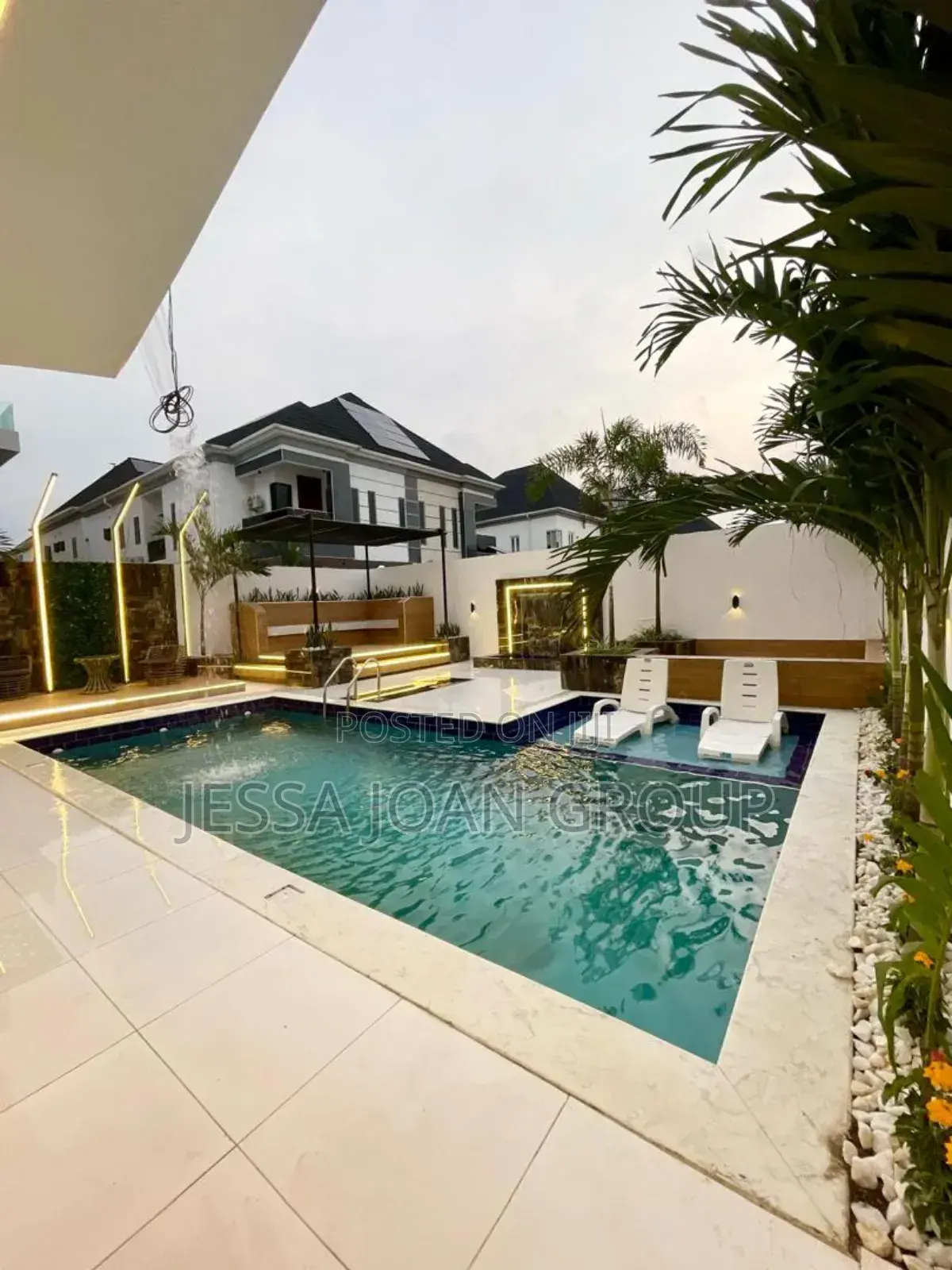 Furnished 5bdrm Mansion in Chevron for sale