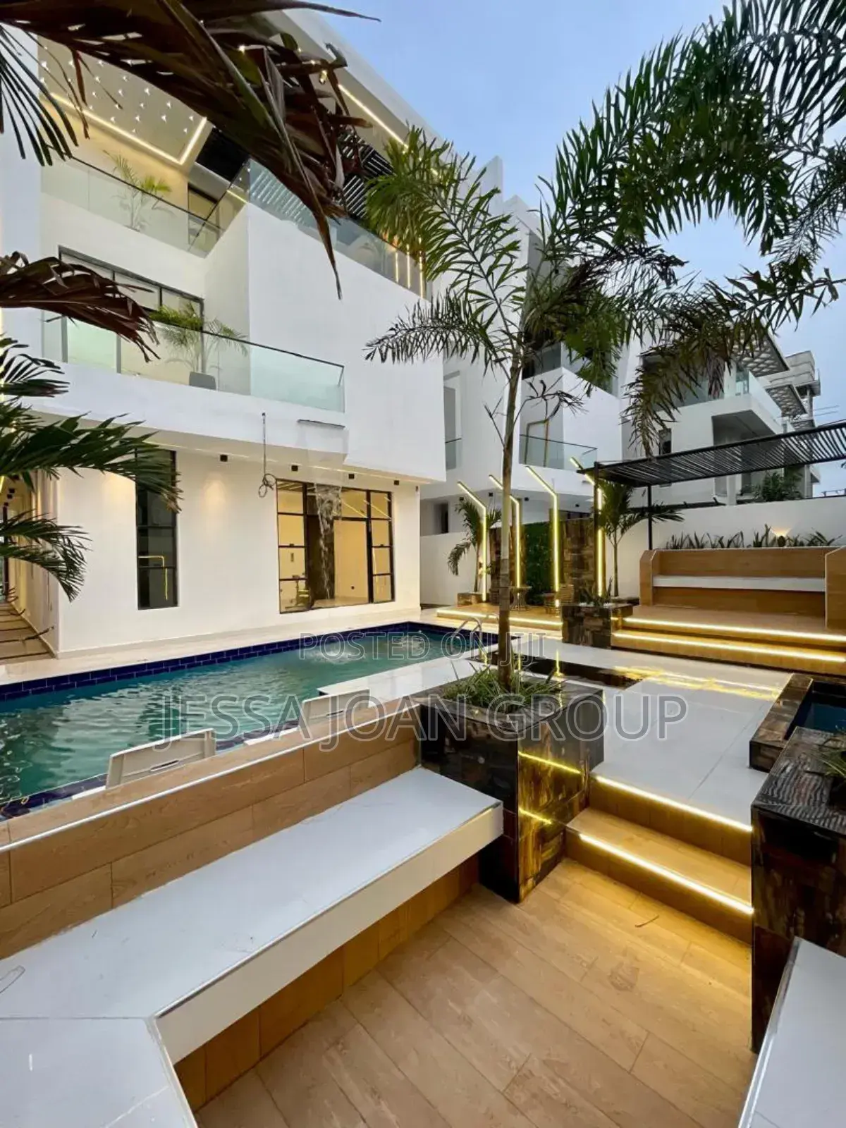 Furnished 5bdrm Mansion in Chevron for sale