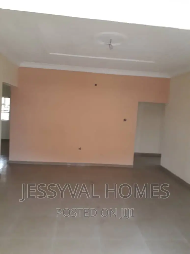 3bdrm Duplex in Karshi for sale