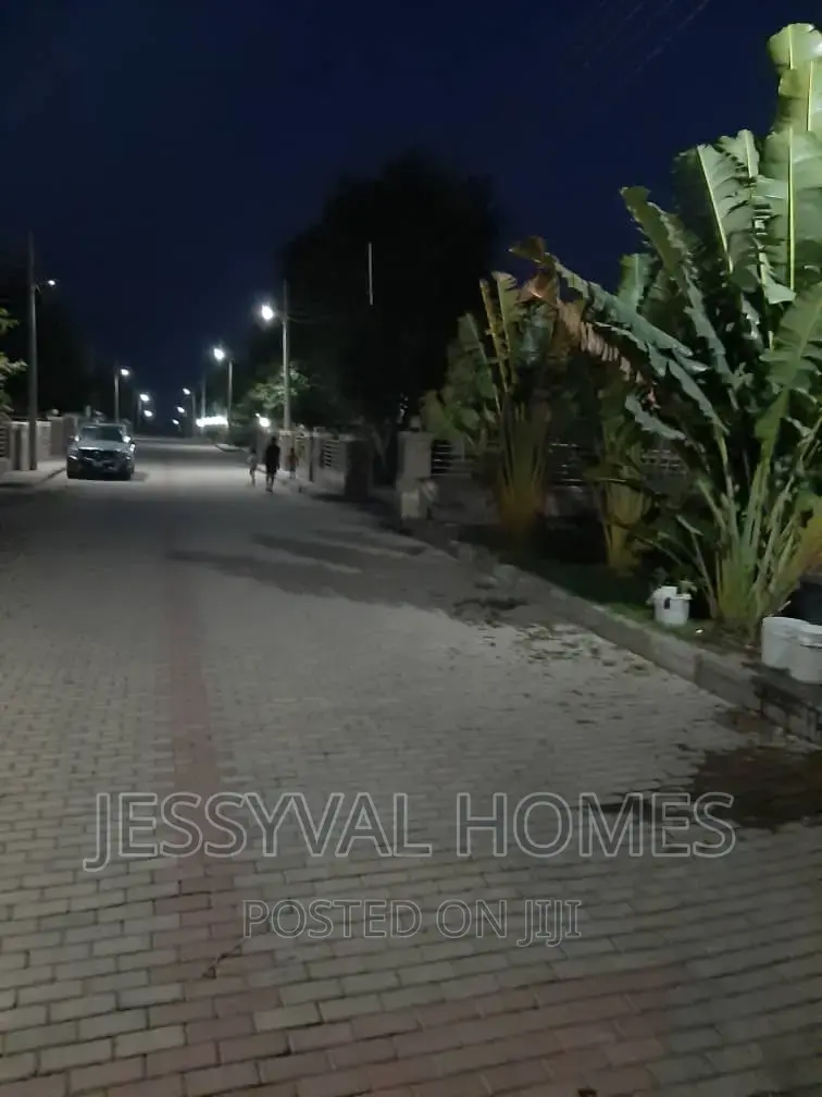 3bdrm Duplex in Karshi for sale