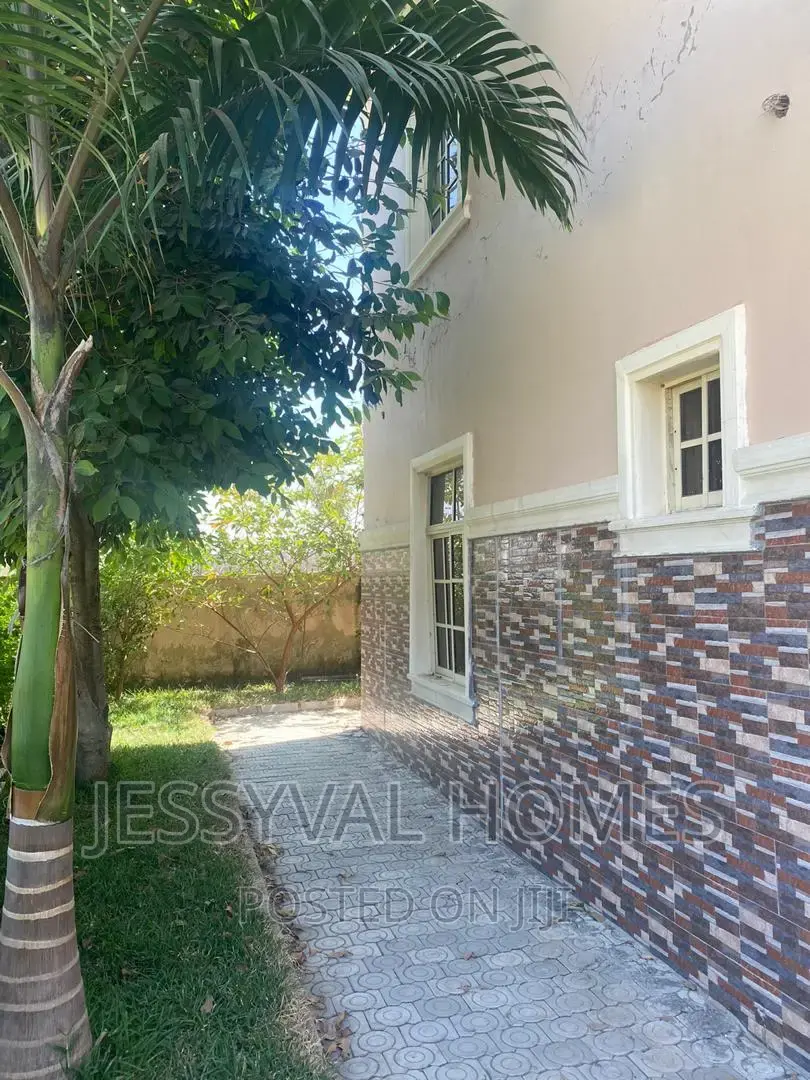 3bdrm Duplex in Karshi for sale