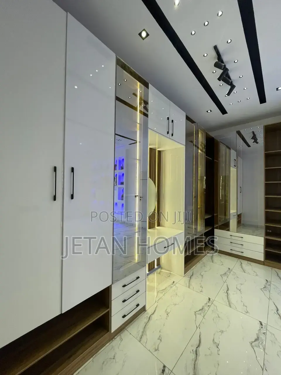 5bdrm Duplex in Lekki for sale