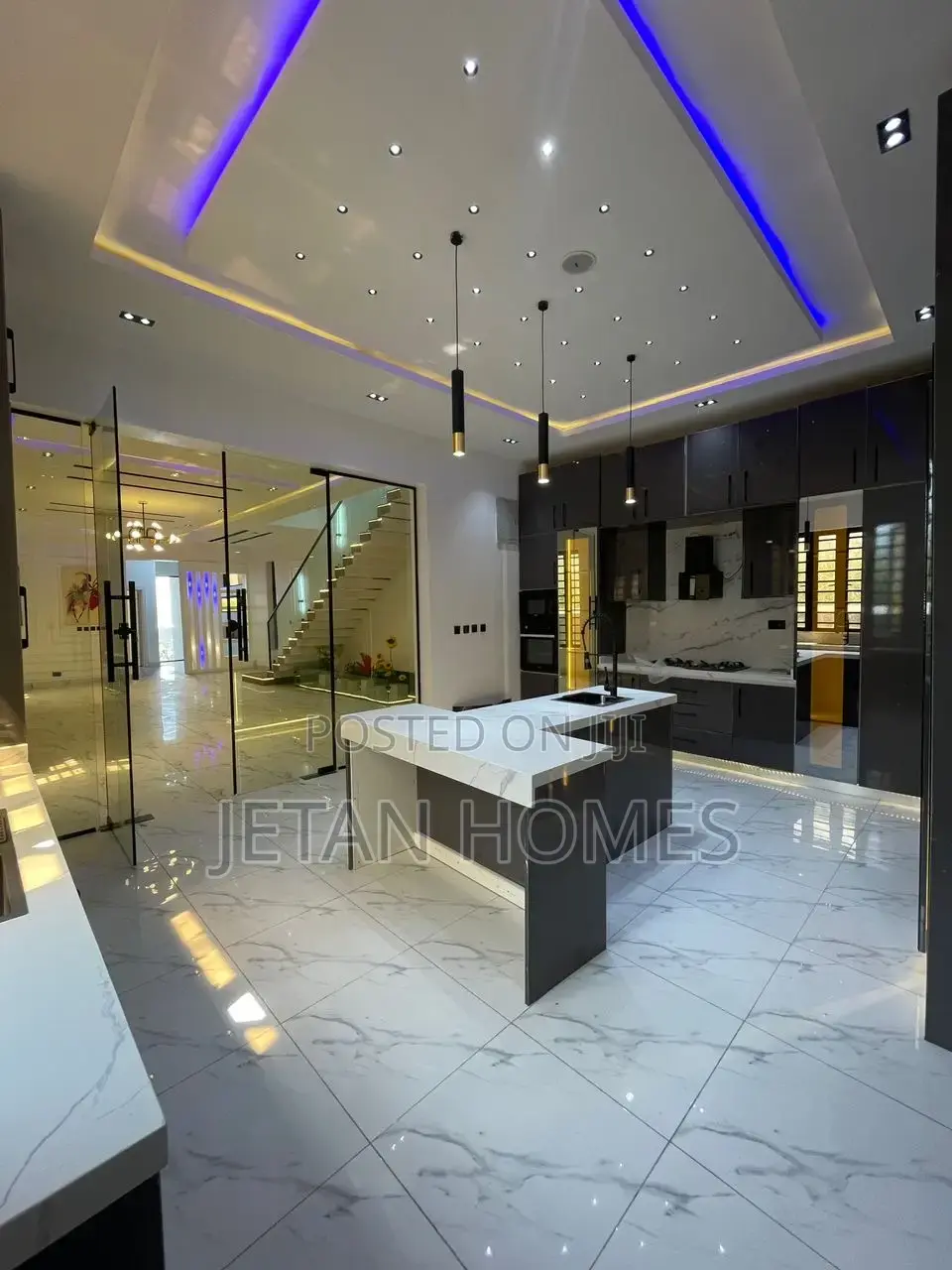 5bdrm Duplex in Lekki for sale
