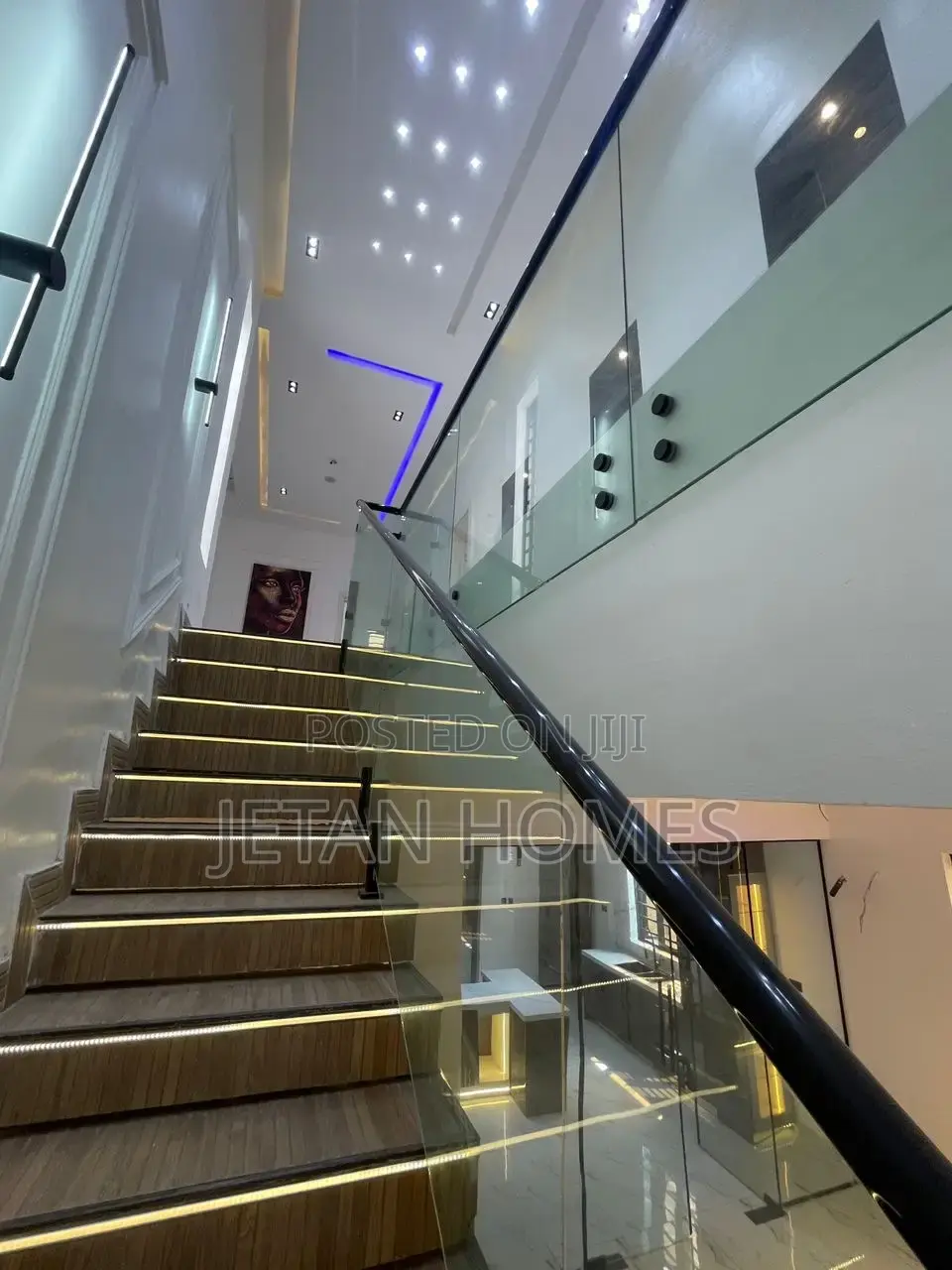 5bdrm Duplex in Lekki for sale