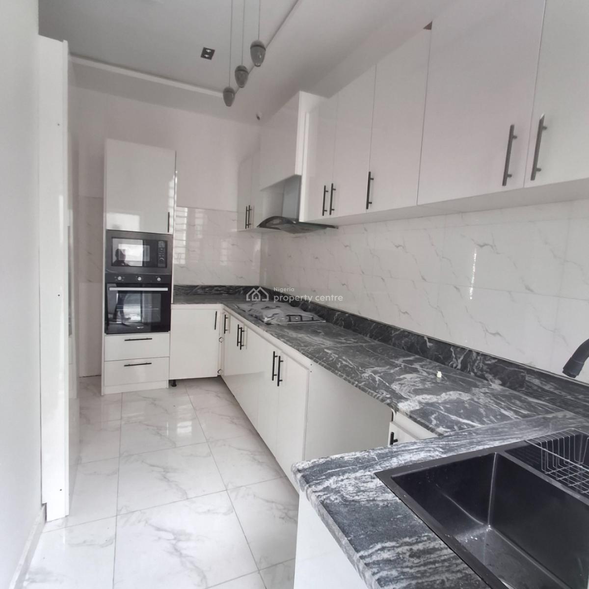4 bedroom terraced duplex for sale