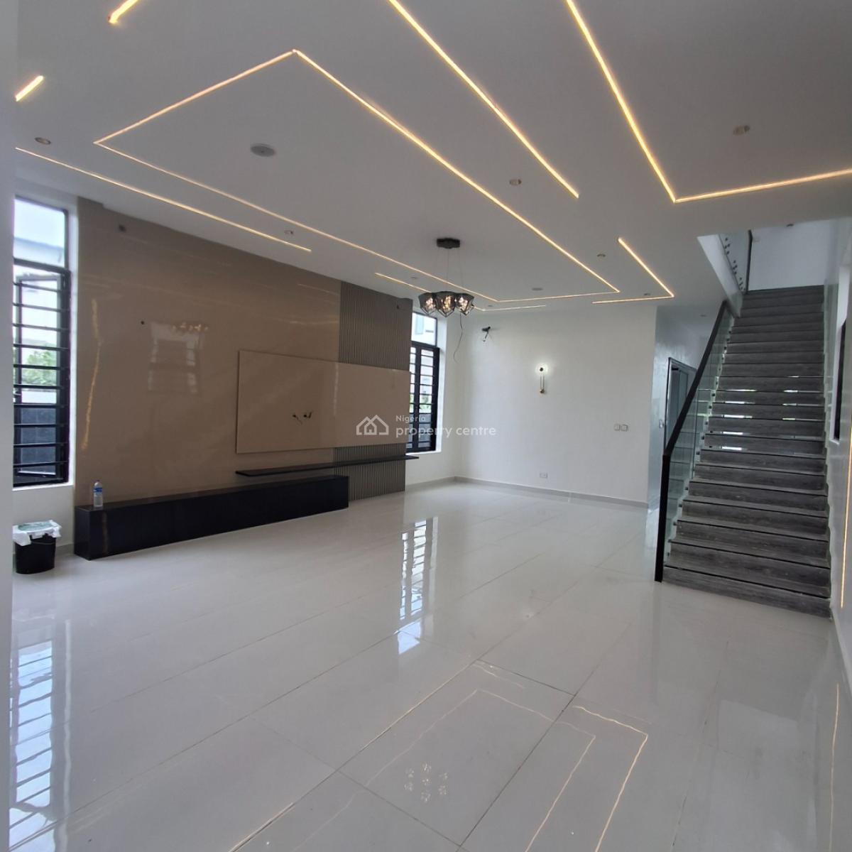5 bedroom detached duplex for sale