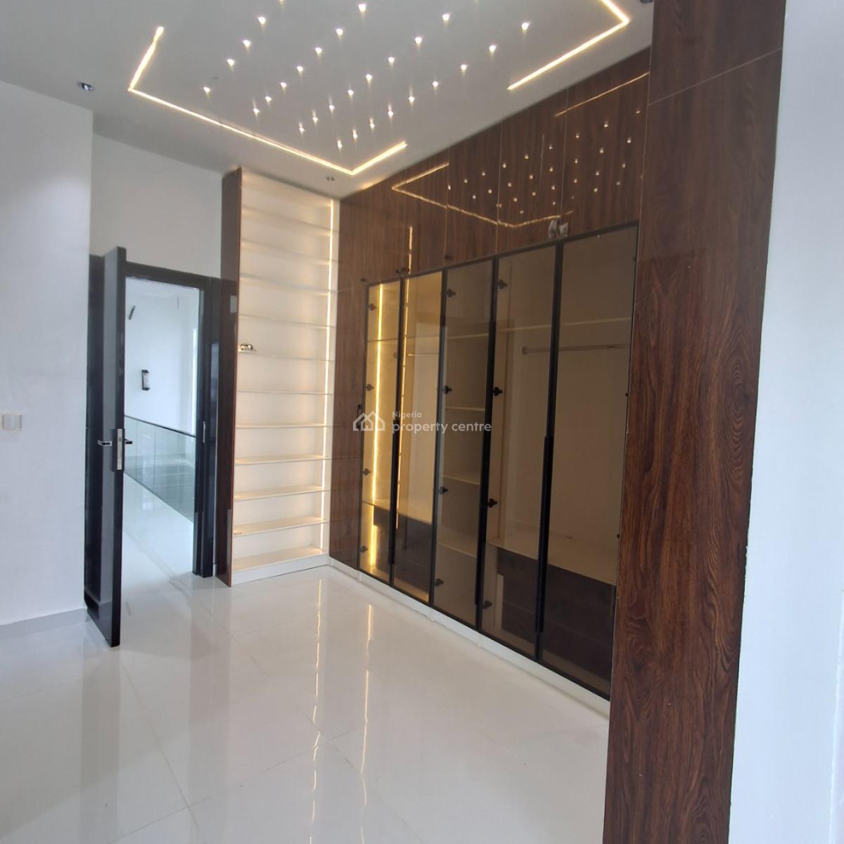 5 bedroom detached duplex for sale