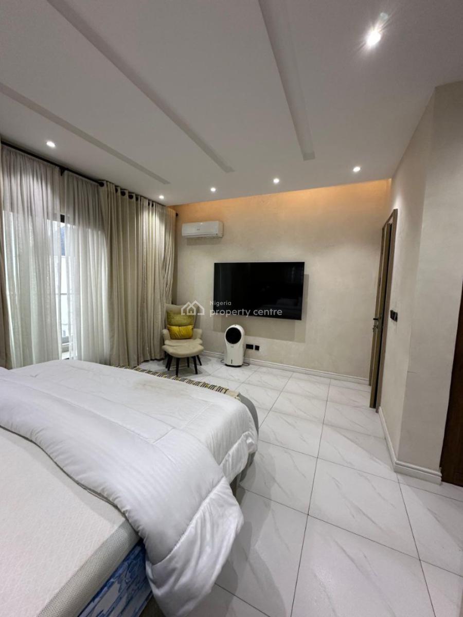 3 Bedroom Apartment With A Room Bq