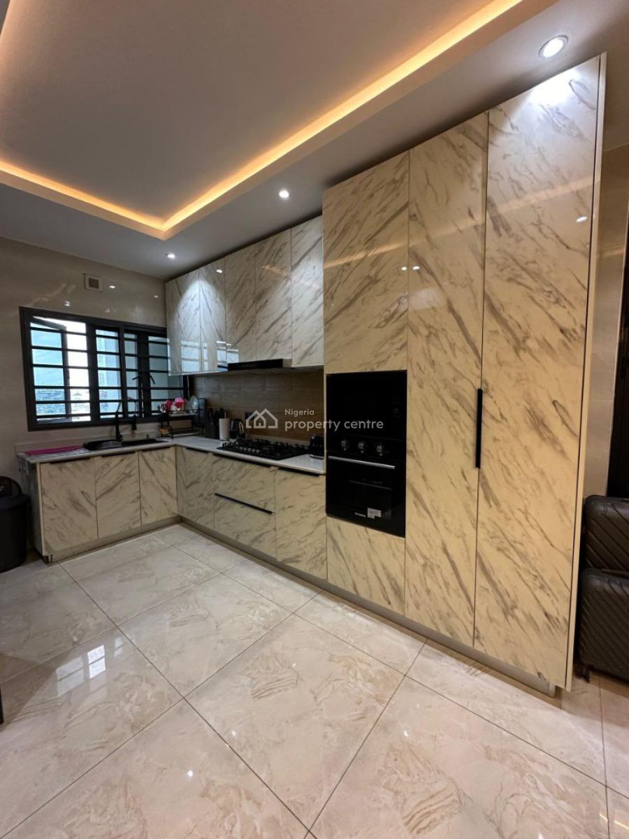 3 Bedroom Apartment With A Room Bq