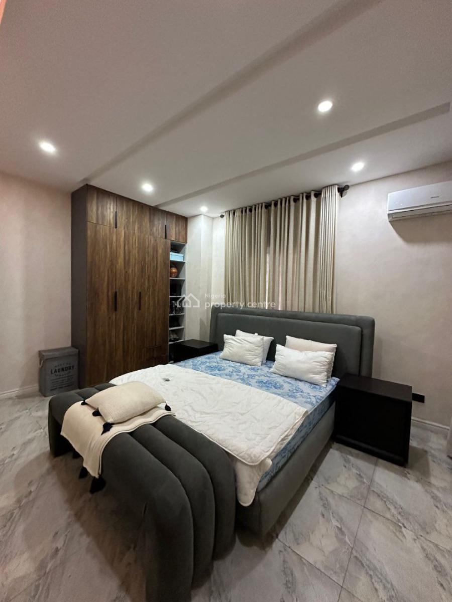 3 Bedroom Apartment With A Room Bq