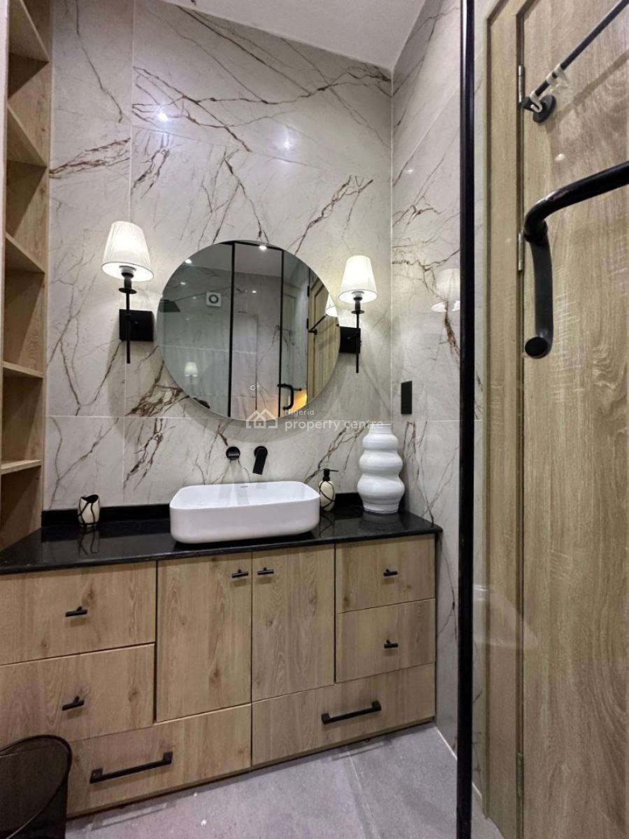 3 Bedroom Apartment With A Room Bq