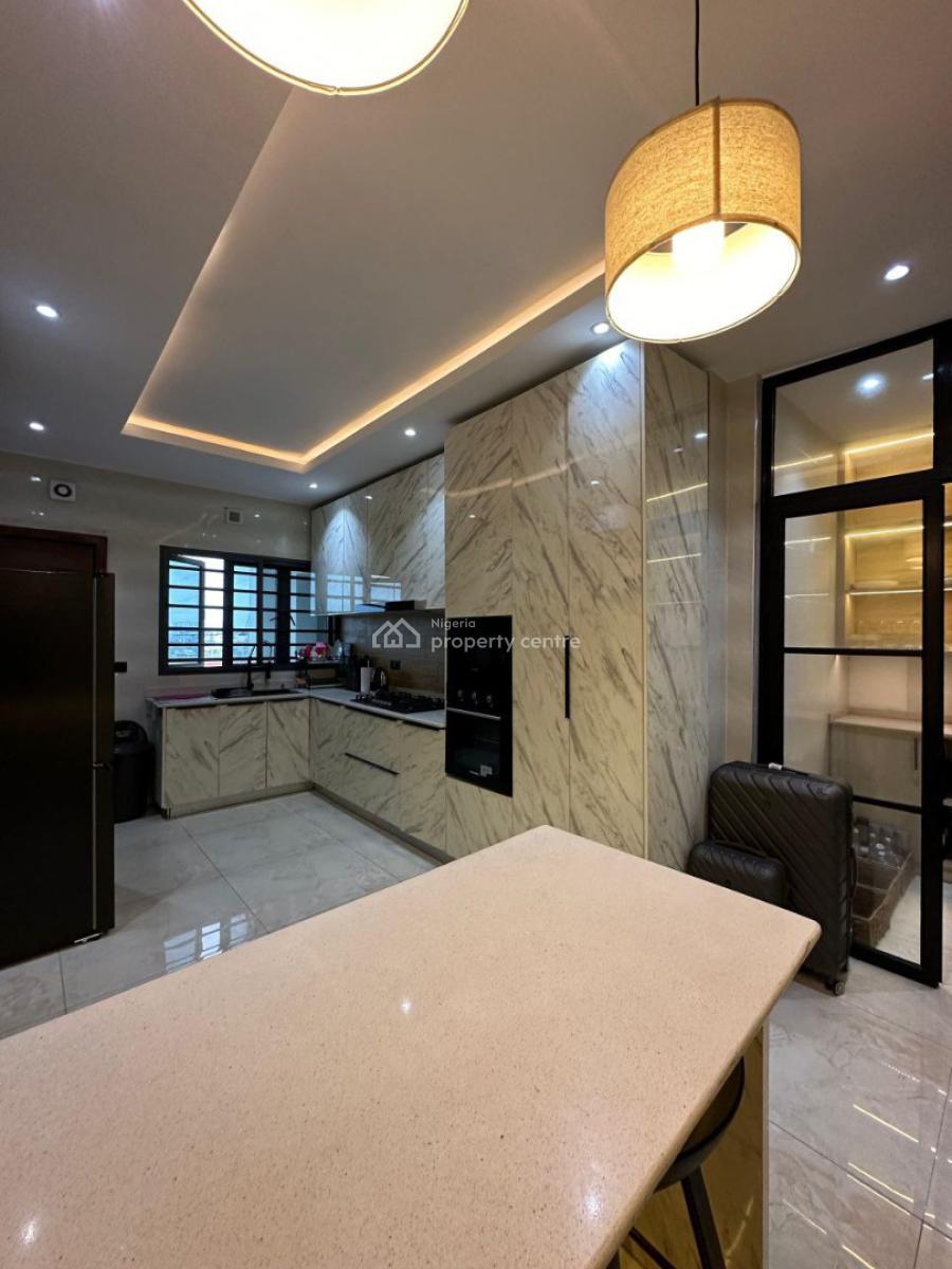 3 Bedroom Apartment With A Room Bq