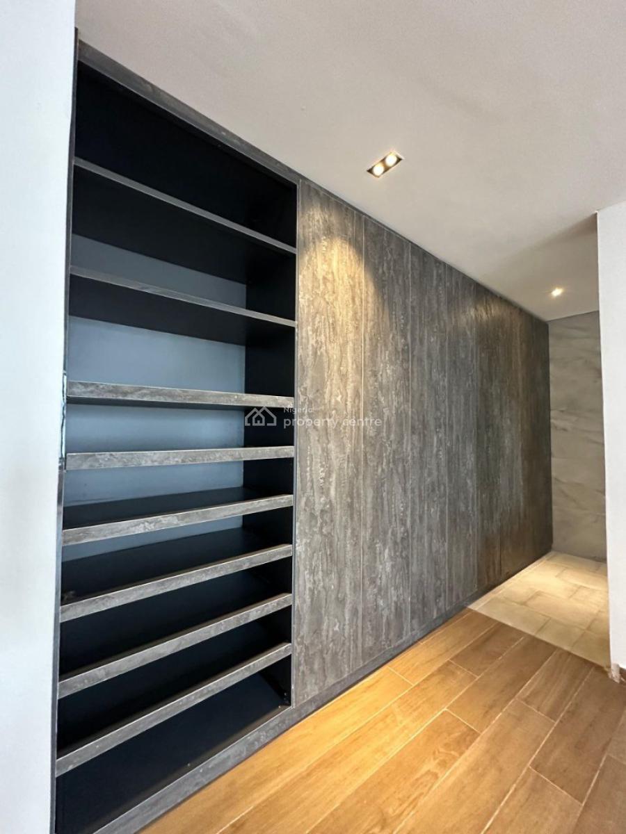 3 Bedroom Apartment With A Room Bq