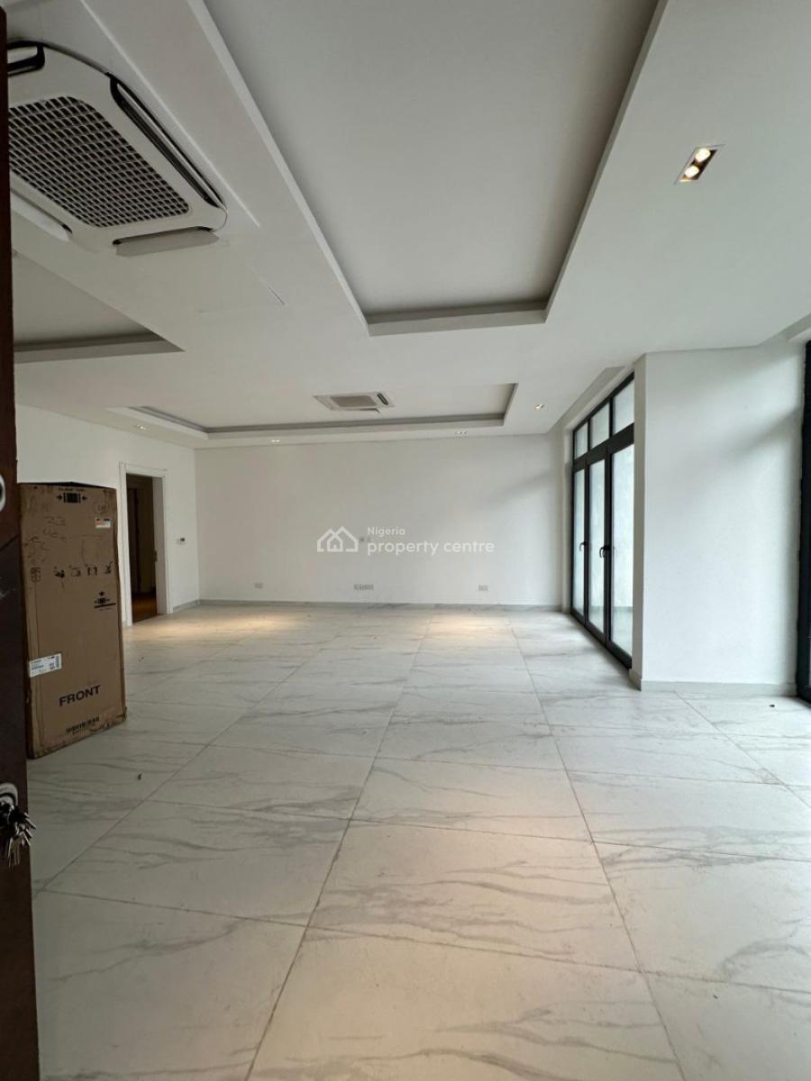 3 Bedroom Apartment With A Room Bq